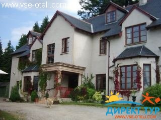 Фото #1Craigdarroch House (Крайгдарроч Хаус)