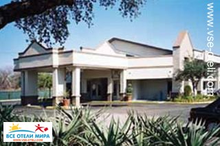 Фото #1Comfort Inn Downtown (Комфорт Инн Даунтаун)