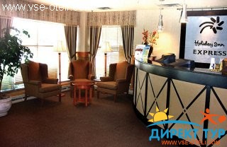 Фото #1Holiday Inn Express Toronto North York (Holiday Inn Express Toronto North York)