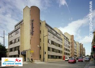 Фото #1Travelodge Edinburgh Central (Тревелодж Эдинбург Централ)