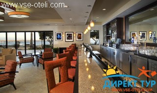 Фото #1Crowne Plaza Ventura Beach (Crowne Plaza Ventura Beach)