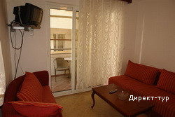 App02plus1-livingroom