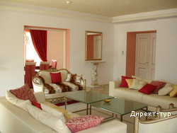 Presidential_suite_livingroom