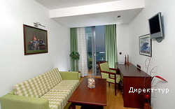 Living_room_suite