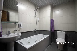 studio_bathroom