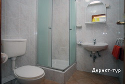 bathroom 225-226