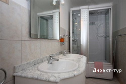 App2_bathroom