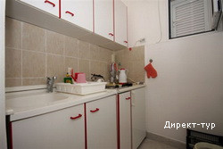 Studio8_kitchen