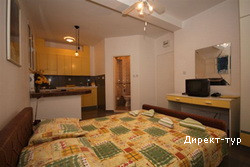 Studio13_french_bed
