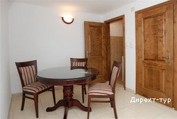 StudioNo2_dining_area