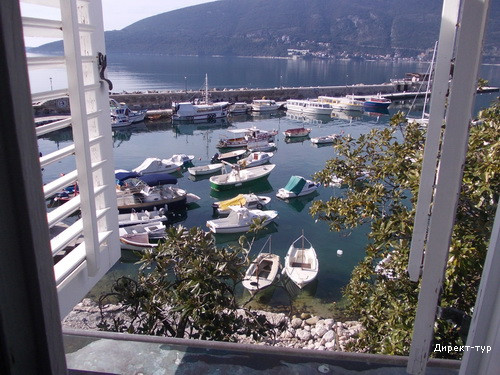 view-on-port